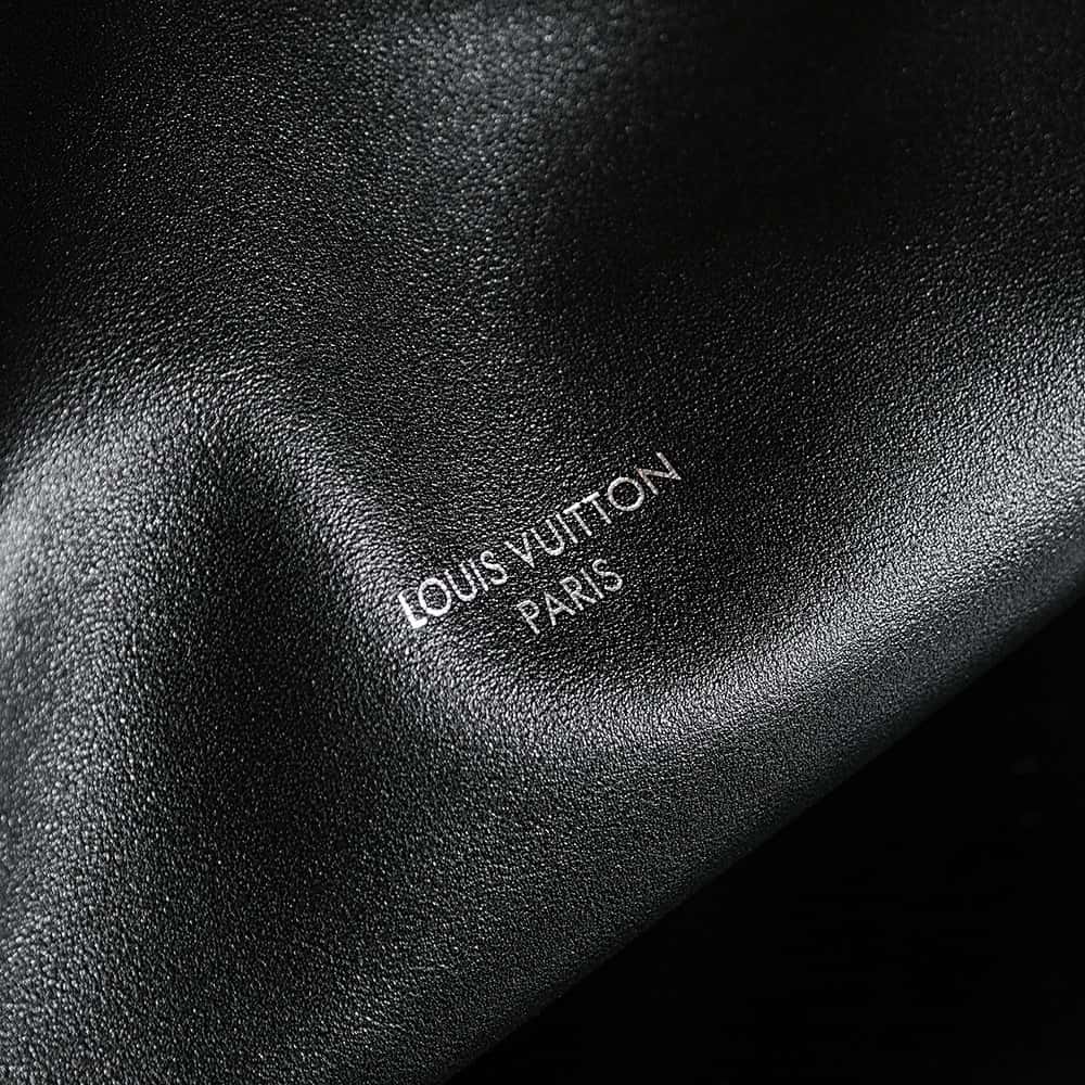 LV原單包包 M25143 CarryAll MM爆款𝐶𝑎𝑟𝑟𝑦𝑎𝑙𝑙 𝐷𝑎𝑟𝑘黑武士¥3,160.00-頂級1:1精品高仿包包香港台灣批發價格推薦微信哪裡買