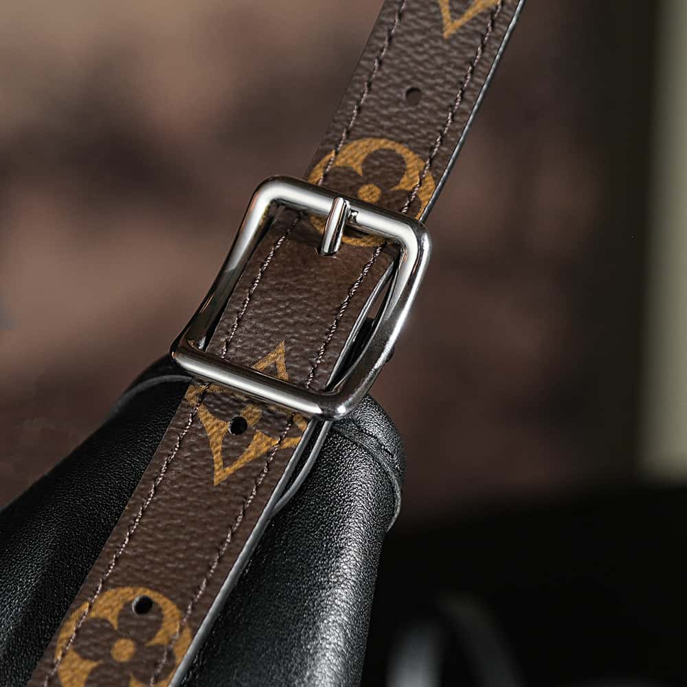 LV原單包包 M25143 CarryAll MM爆款𝐶𝑎𝑟𝑟𝑦𝑎𝑙𝑙 𝐷𝑎𝑟𝑘黑武士¥3,160.00-頂級1:1精品高仿包包香港台灣批發價格推薦微信哪裡買