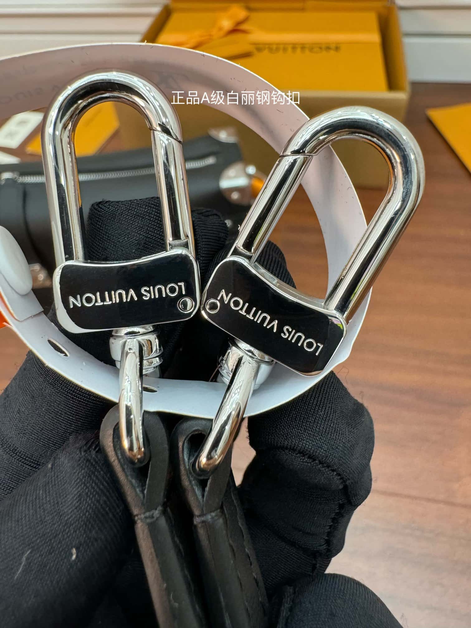 LV頂級原單包 M25160 Side Trunk MM品質提升．專櫃同步¥3,180.00-頂級1:1精品高仿包包香港台灣批發價格推薦微信哪裡買