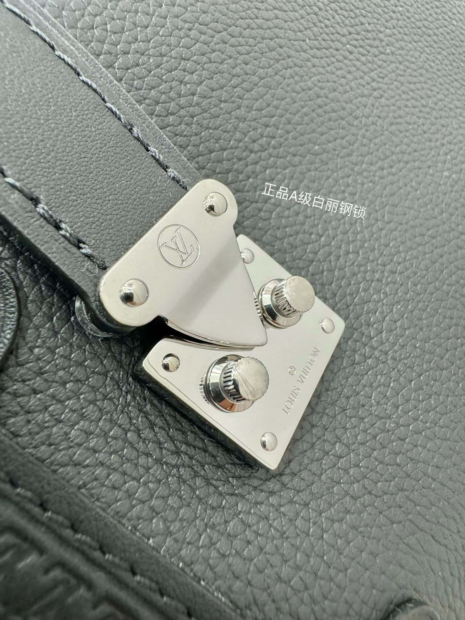 LV頂級原單包 M25160 Side Trunk MM品質提升．專櫃同步¥3,180.00-頂級1:1精品高仿包包香港台灣批發價格推薦微信哪裡買