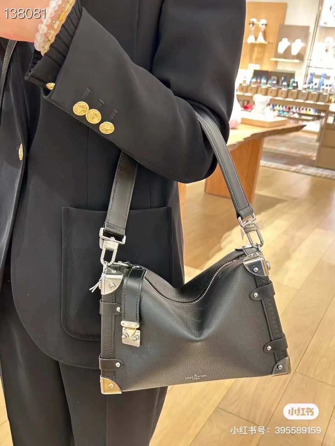 LV頂級原單包 M25160 Side Trunk MM品質提升．專櫃同步¥3,180.00-頂級1:1精品高仿包包香港台灣批發價格推薦微信哪裡買