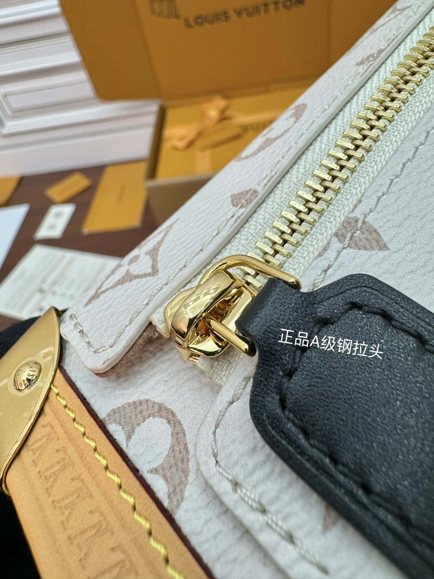 LV頂級原單包包 M46907 SIDE TRUNK 中號手袋專櫃同步¥2980.00-頂級1:1精品高仿包包香港台灣批發價格推薦微信哪裡買