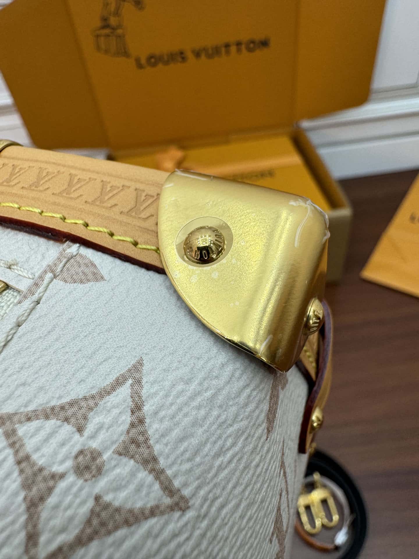 LV頂級原單包包 M46907 SIDE TRUNK 中號手袋專櫃同步¥2980.00-頂級1:1精品高仿包包香港台灣批發價格推薦微信哪裡買