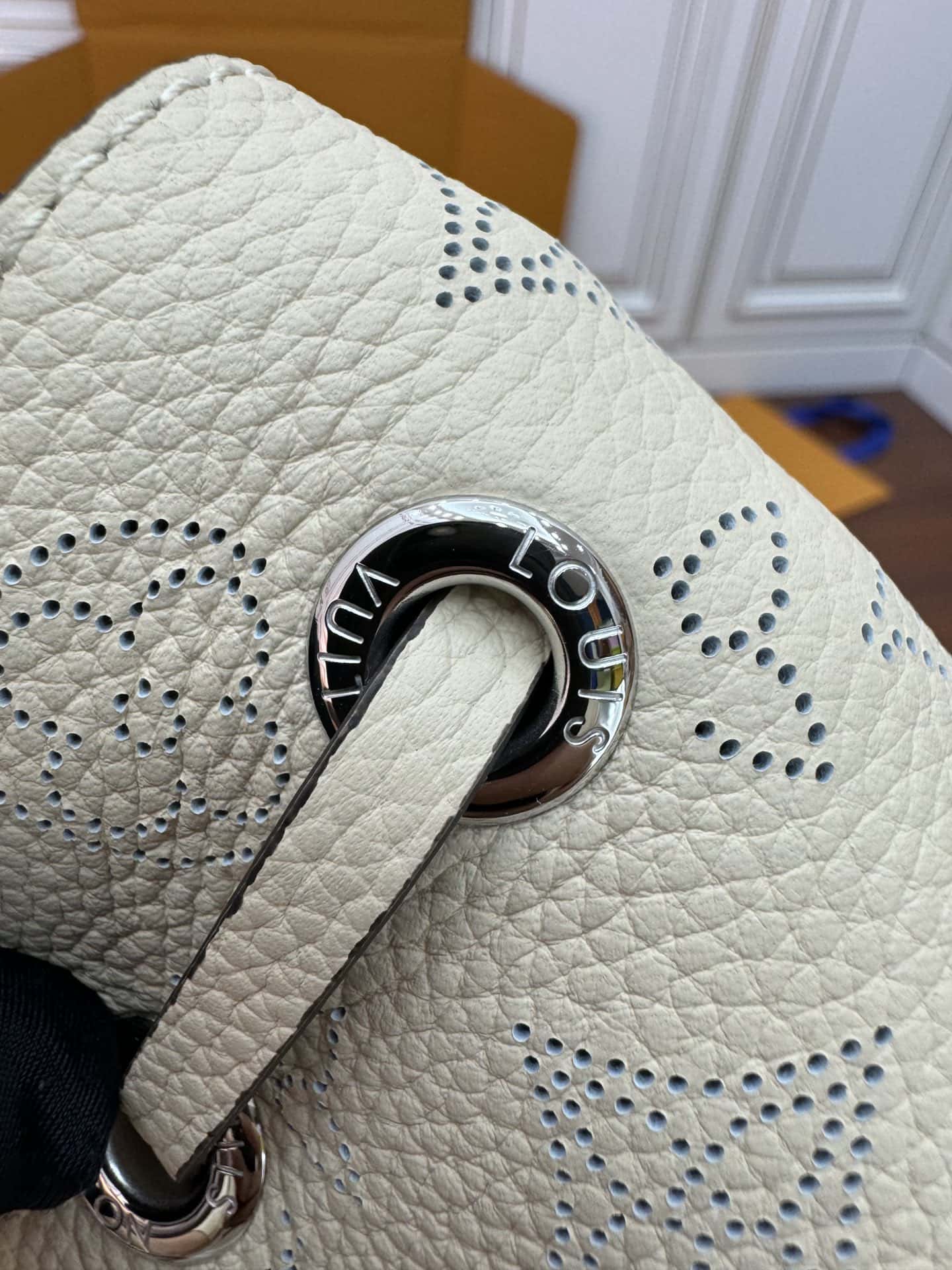 LV復刻包包 M59203特正版 BELLA TOTE 手袋¥3,180.00-頂級1:1精品高仿包包香港台灣批發價格推薦微信哪裡買