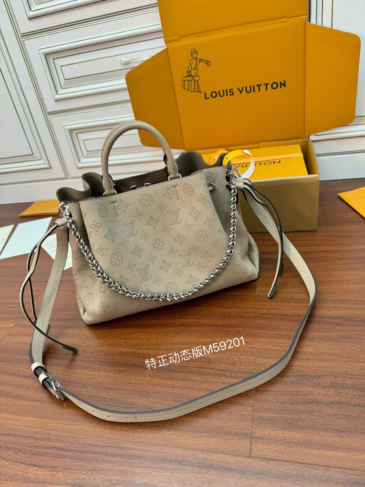 LV 高仿包包M59201特正版 BELLA TOTE 手袋專櫃同步意大利A級皮料¥3,180.00-頂級1:1精品高仿包包香港台灣批發價格推薦微信哪裡買