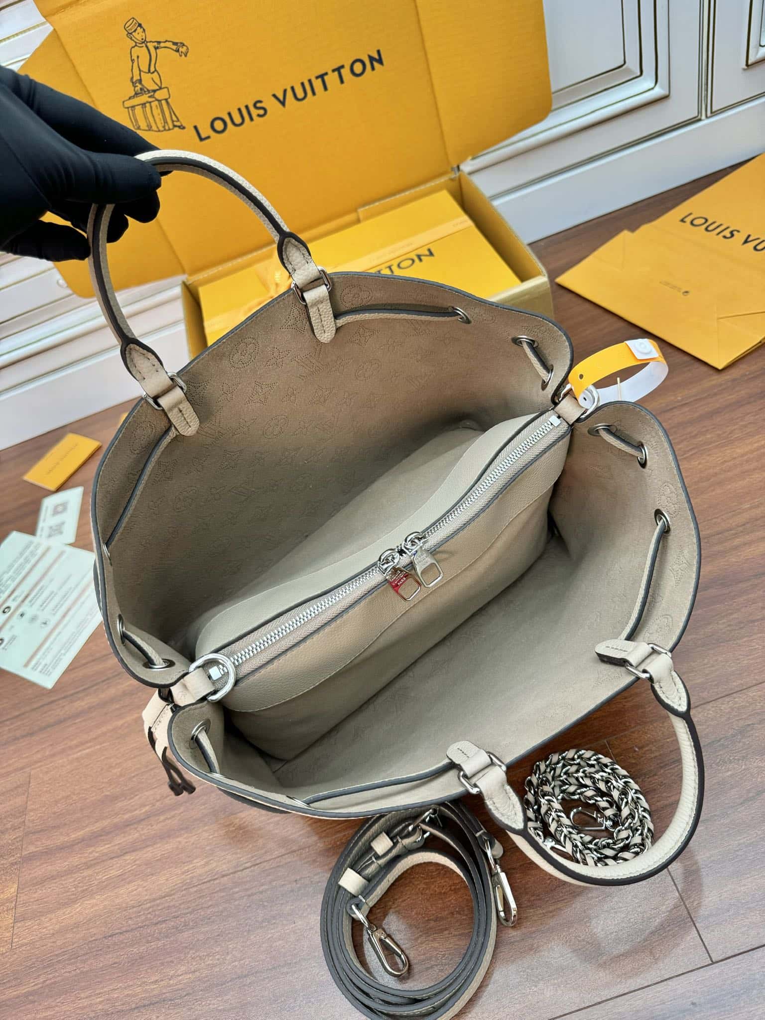 LV 高仿包包M59201特正版 BELLA TOTE 手袋專櫃同步意大利A級皮料¥3,180.00-頂級1:1精品高仿包包香港台灣批發價格推薦微信哪裡買