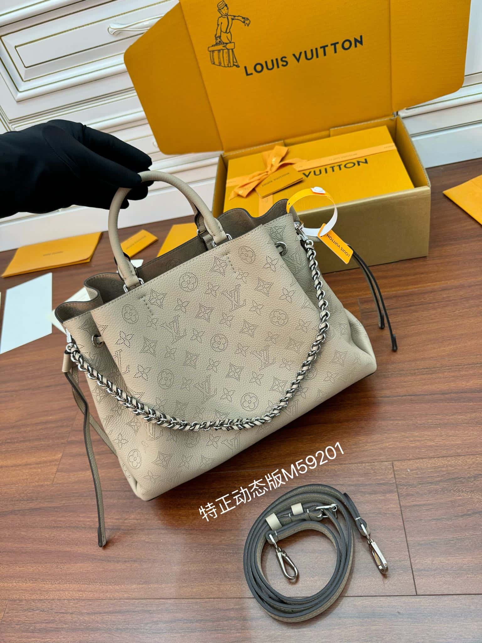 LV 高仿包包M59201特正版 BELLA TOTE 手袋專櫃同步意大利A級皮料¥3,180.00-頂級1:1精品高仿包包香港台灣批發價格推薦微信哪裡買