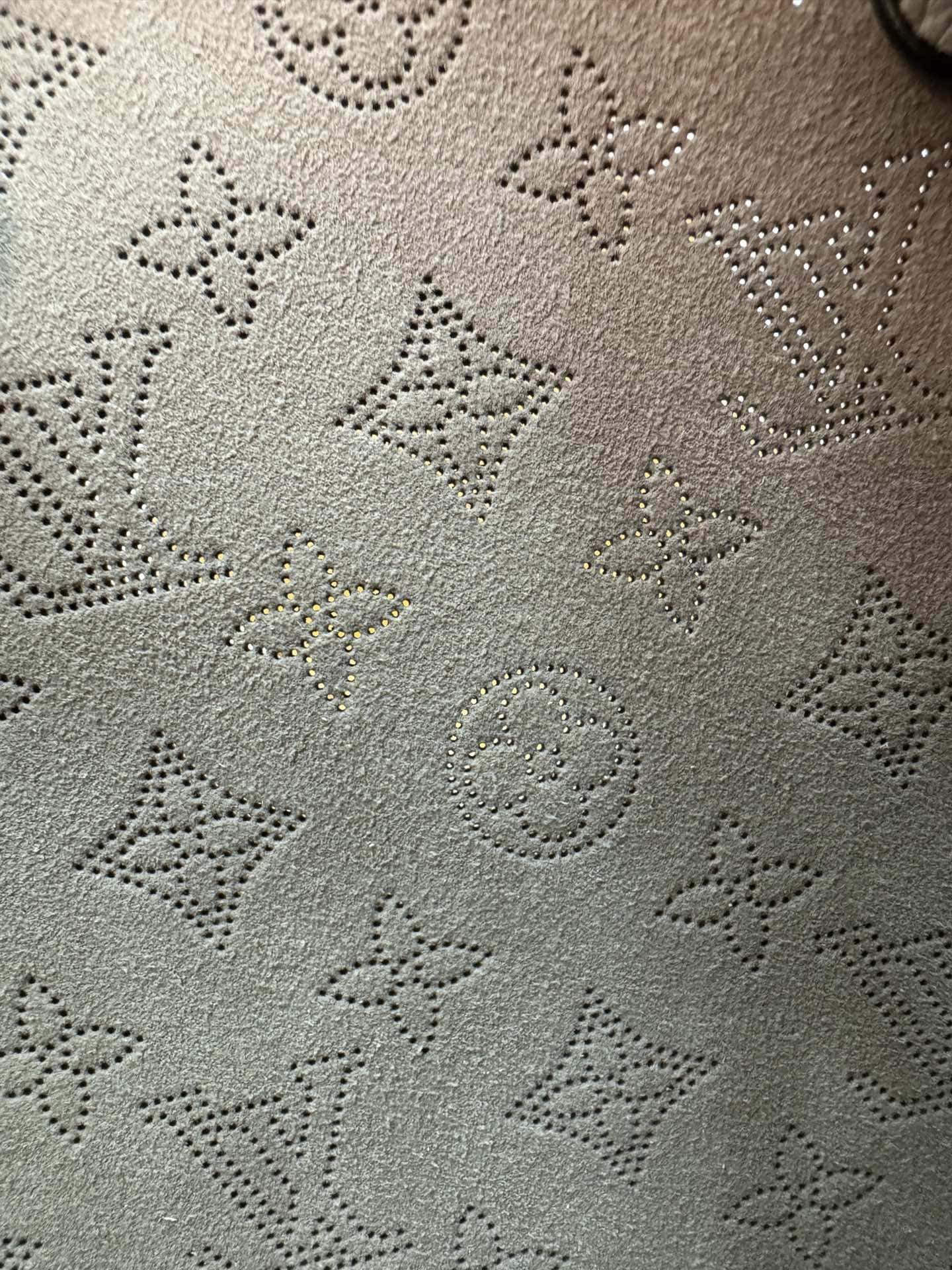 LV 高仿包包M59201特正版 BELLA TOTE 手袋專櫃同步意大利A級皮料¥3,180.00-頂級1:1精品高仿包包香港台灣批發價格推薦微信哪裡買