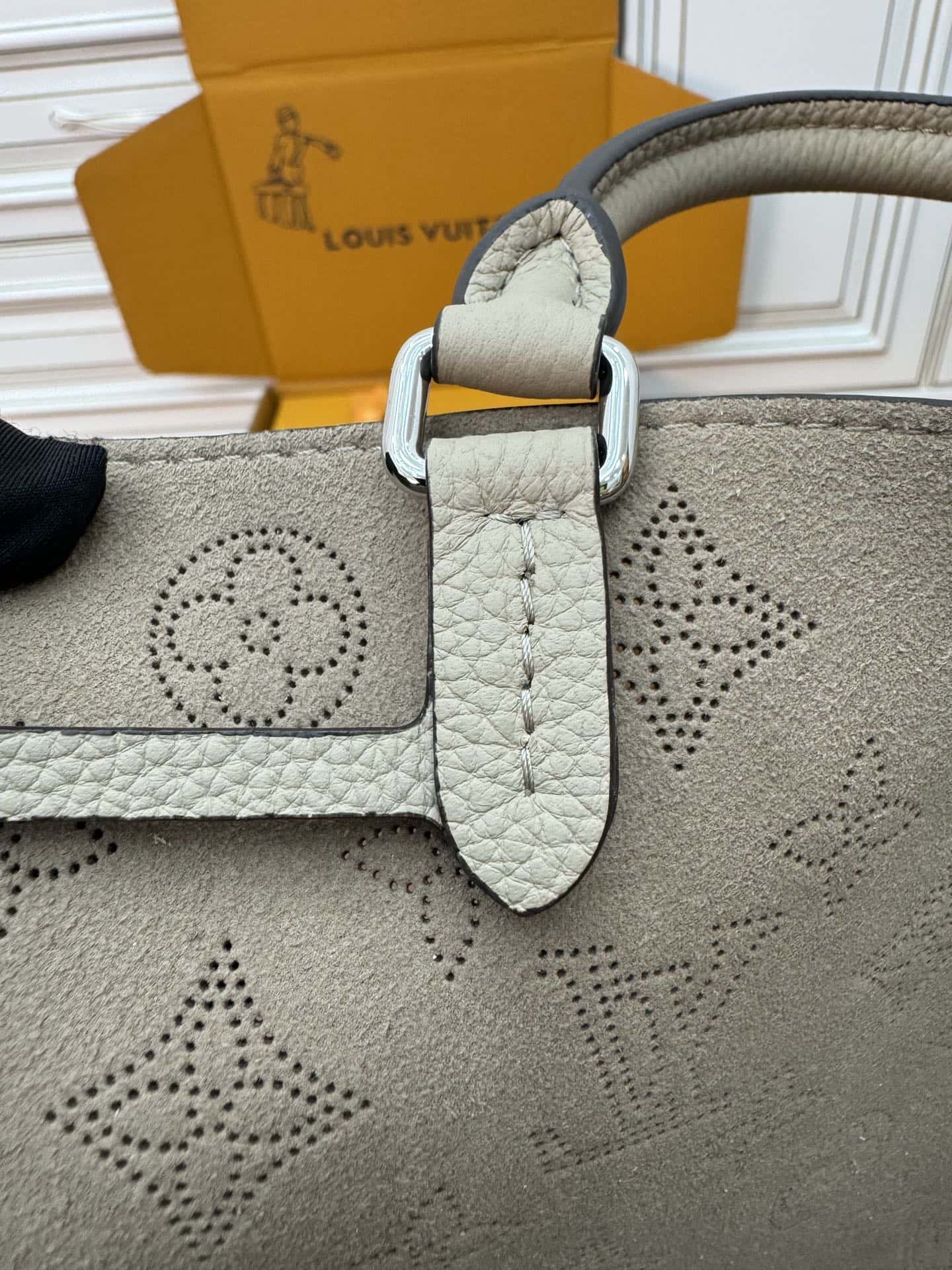LV 高仿包包M59201特正版 BELLA TOTE 手袋專櫃同步意大利A級皮料¥3,180.00-頂級1:1精品高仿包包香港台灣批發價格推薦微信哪裡買
