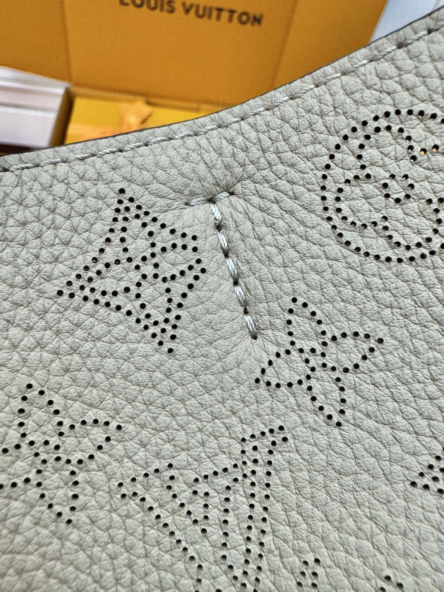 LV 高仿包包M59201特正版 BELLA TOTE 手袋專櫃同步意大利A級皮料¥3,180.00-頂級1:1精品高仿包包香港台灣批發價格推薦微信哪裡買