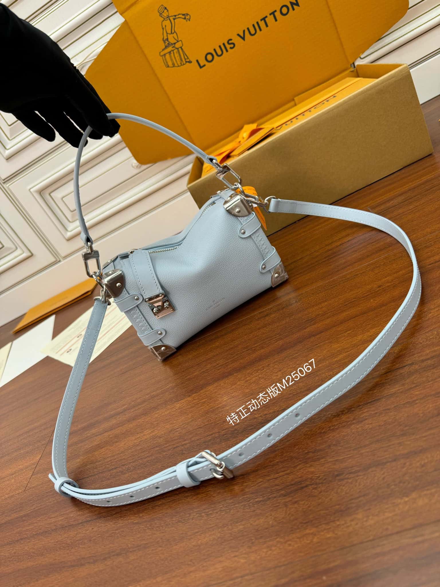 LV M25067 Side Trunk PM原單包包A級出品¥2980.00-頂級1:1精品高仿包包香港台灣批發價格推薦微信哪裡買