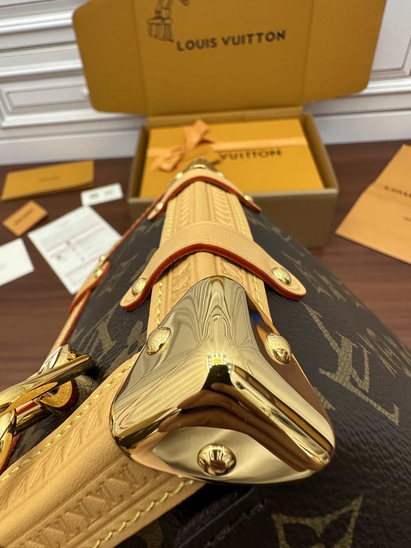 Louis Vuitton M46358 SIDE TRUNK 一比一高仿手袋¥2980.00-頂級1:1精品高仿包包香港台灣批發價格推薦微信哪裡買