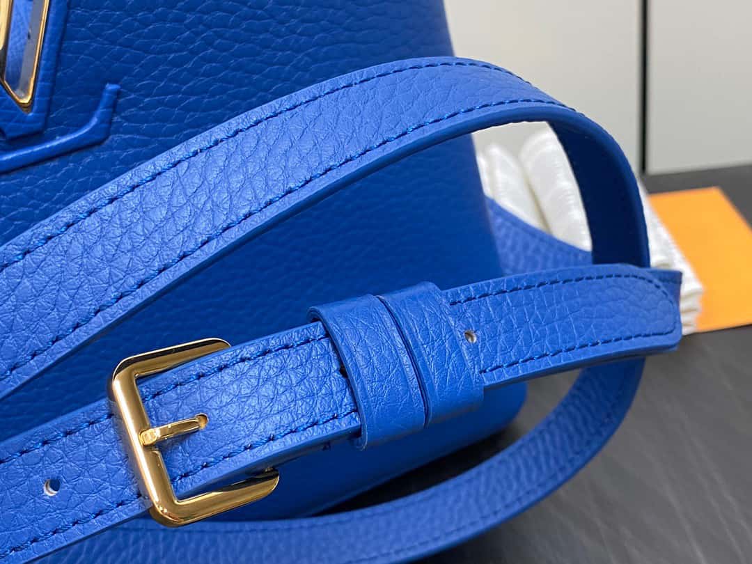 【原單精品】M81409藍色鴕鳥 全皮cap那英款繫列 Capucines 高仿中號手袋¥2,880.00-頂級1:1精品高仿包包香港台灣批發價格推薦微信哪裡買