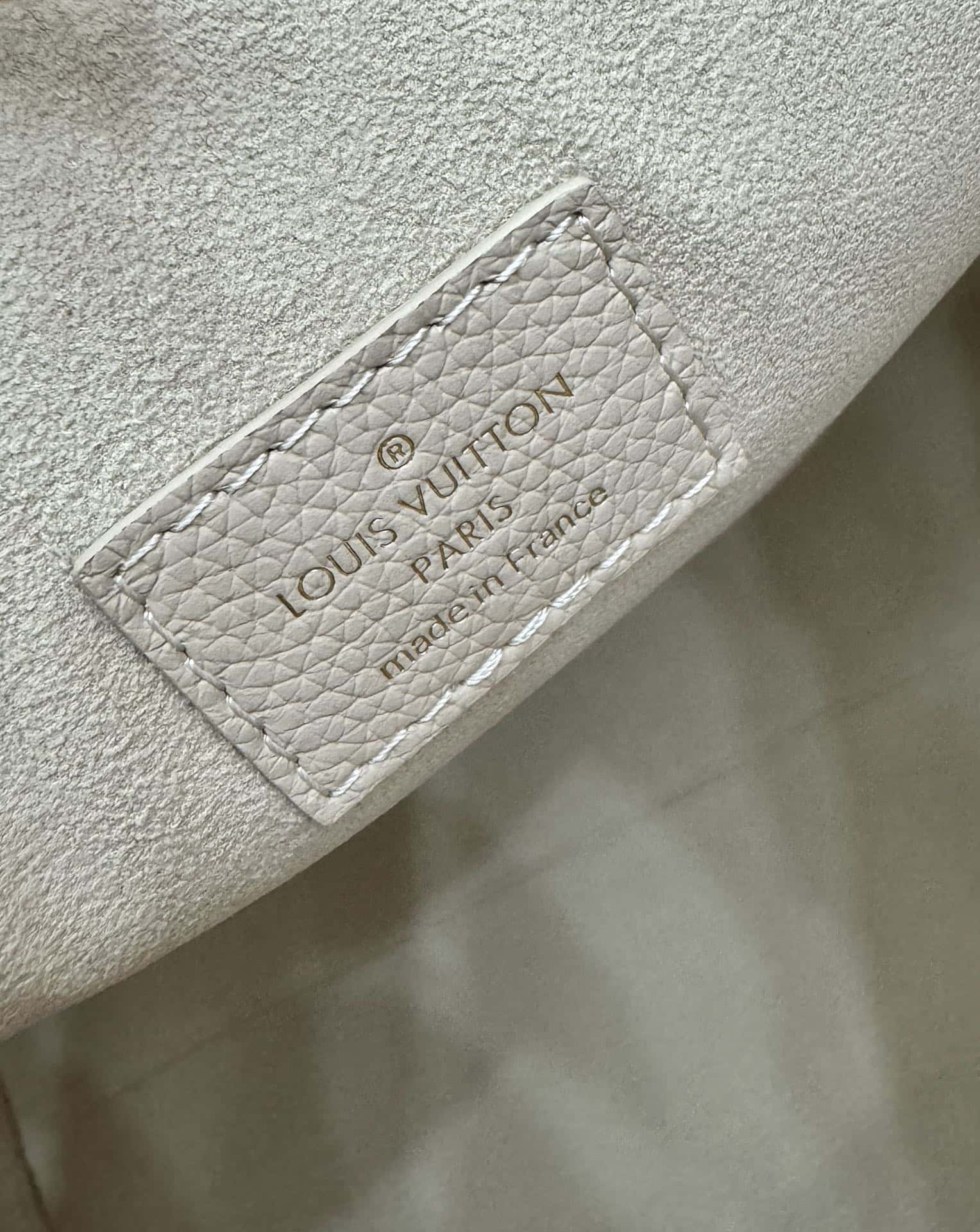 LV頂級原單包M25022 LOW KEY HOBO 中號手袋禮品袋¥2,880.00-頂級1:1精品高仿包包香港台灣批發價格推薦微信哪裡買