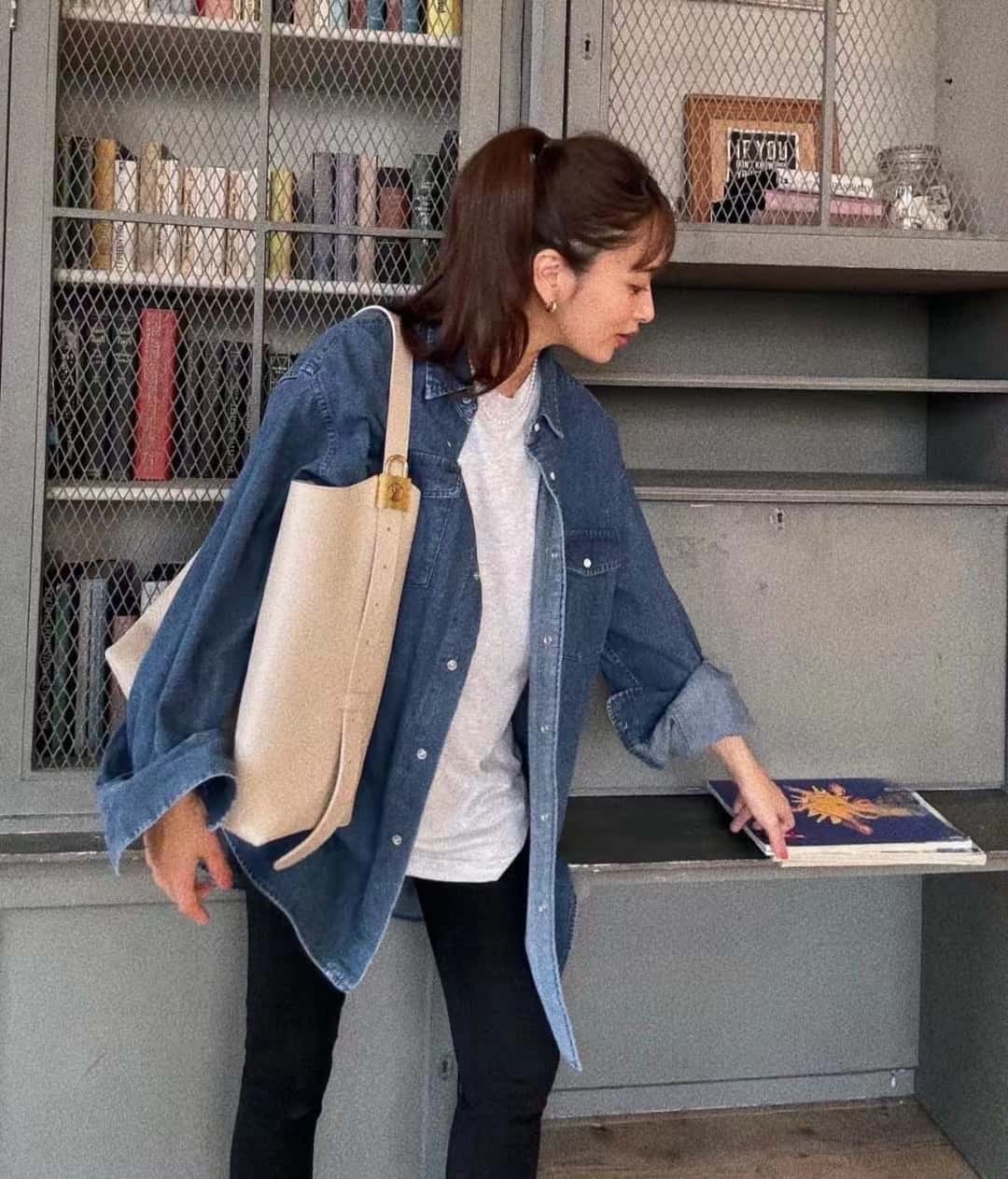 LV頂級原單包M25022 LOW KEY HOBO 中號手袋禮品袋¥2,880.00-頂級1:1精品高仿包包香港台灣批發價格推薦微信哪裡買