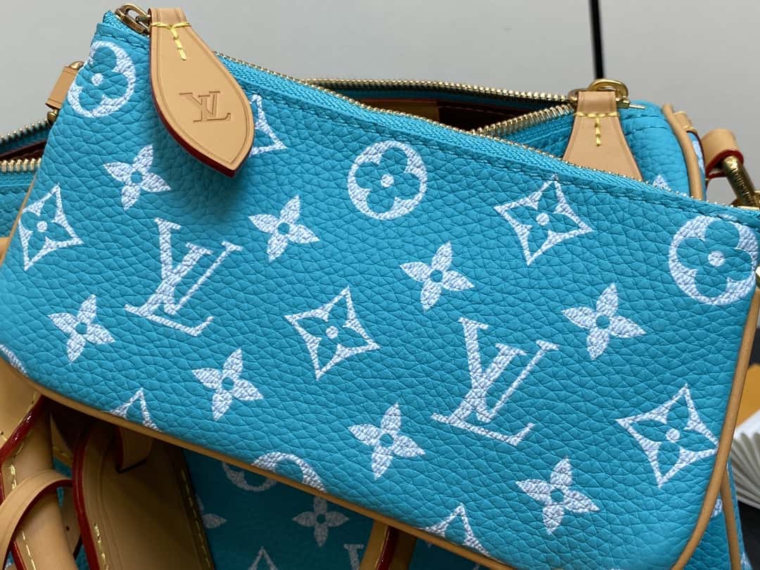 LV【原單精品】M21110湖水藍 全皮枕頭包speedy繫列 SPEEDY P9 BANDOULIÈRE 30手袋¥2,880.00-頂級1:1精品高仿包包香港台灣批發價格推薦微信哪裡買