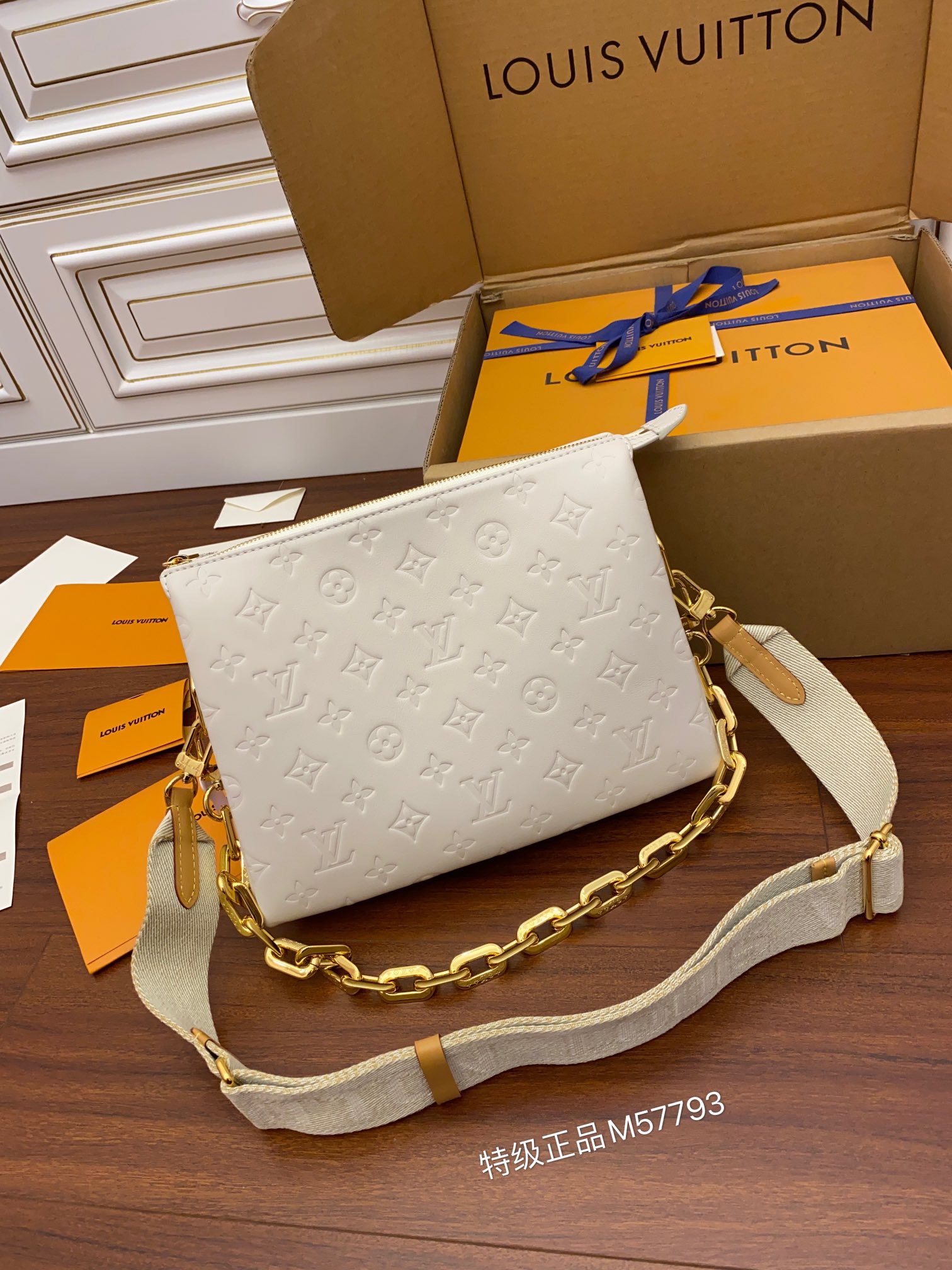 A級出品Louis Vuitton LV 高仿包Coussin PM Handbags M57793¥2,880.00-頂級1:1精品高仿包包香港台灣批發價格推薦微信哪裡買
