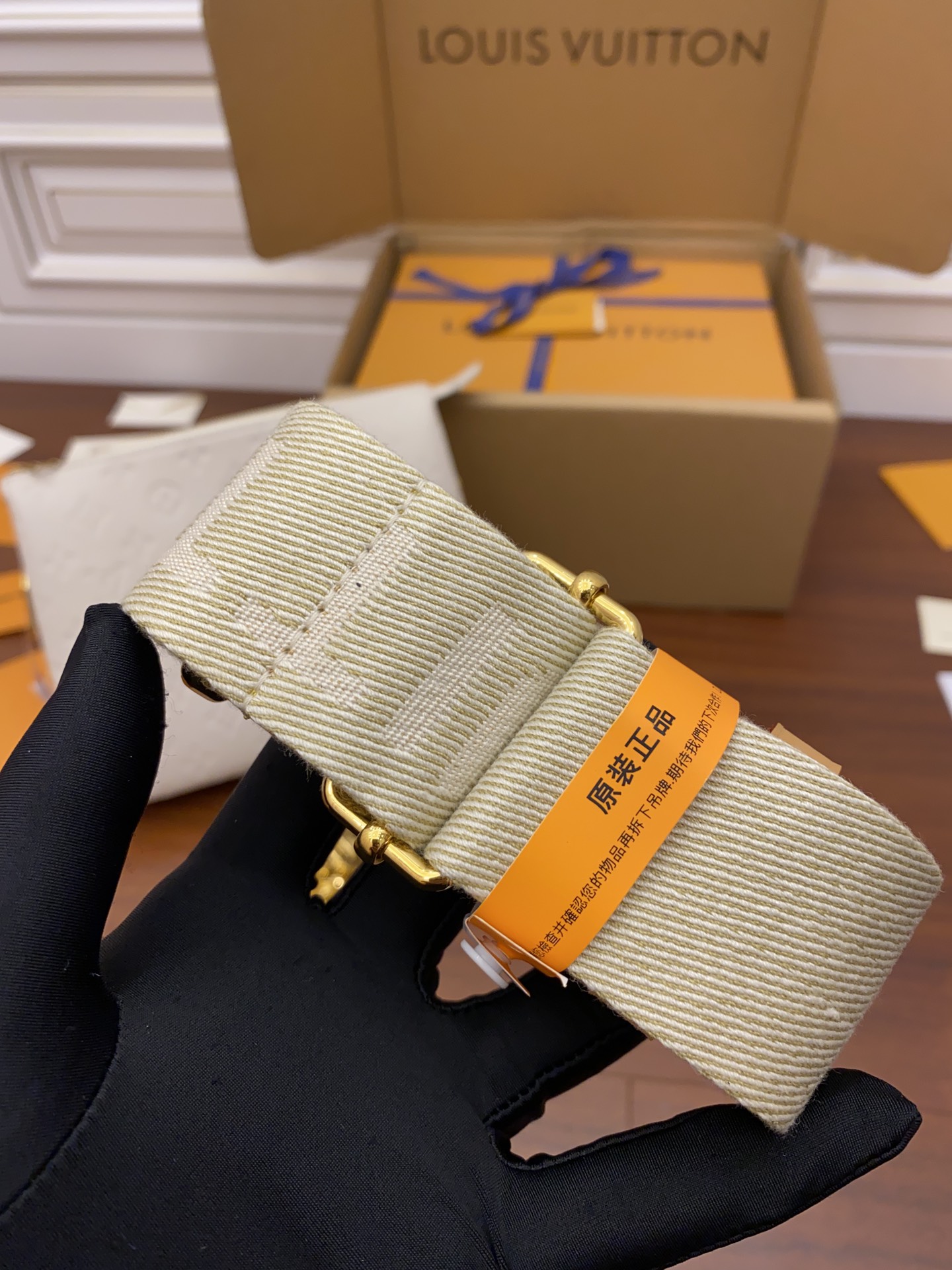 A級出品Louis Vuitton LV 高仿包Coussin PM Handbags M57793¥2,880.00-頂級1:1精品高仿包包香港台灣批發價格推薦微信哪裡買