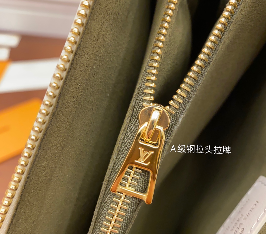 A級出品Louis Vuitton LV 高仿包Coussin PM Handbags M57793¥2,880.00-頂級1:1精品高仿包包香港台灣批發價格推薦微信哪裡買