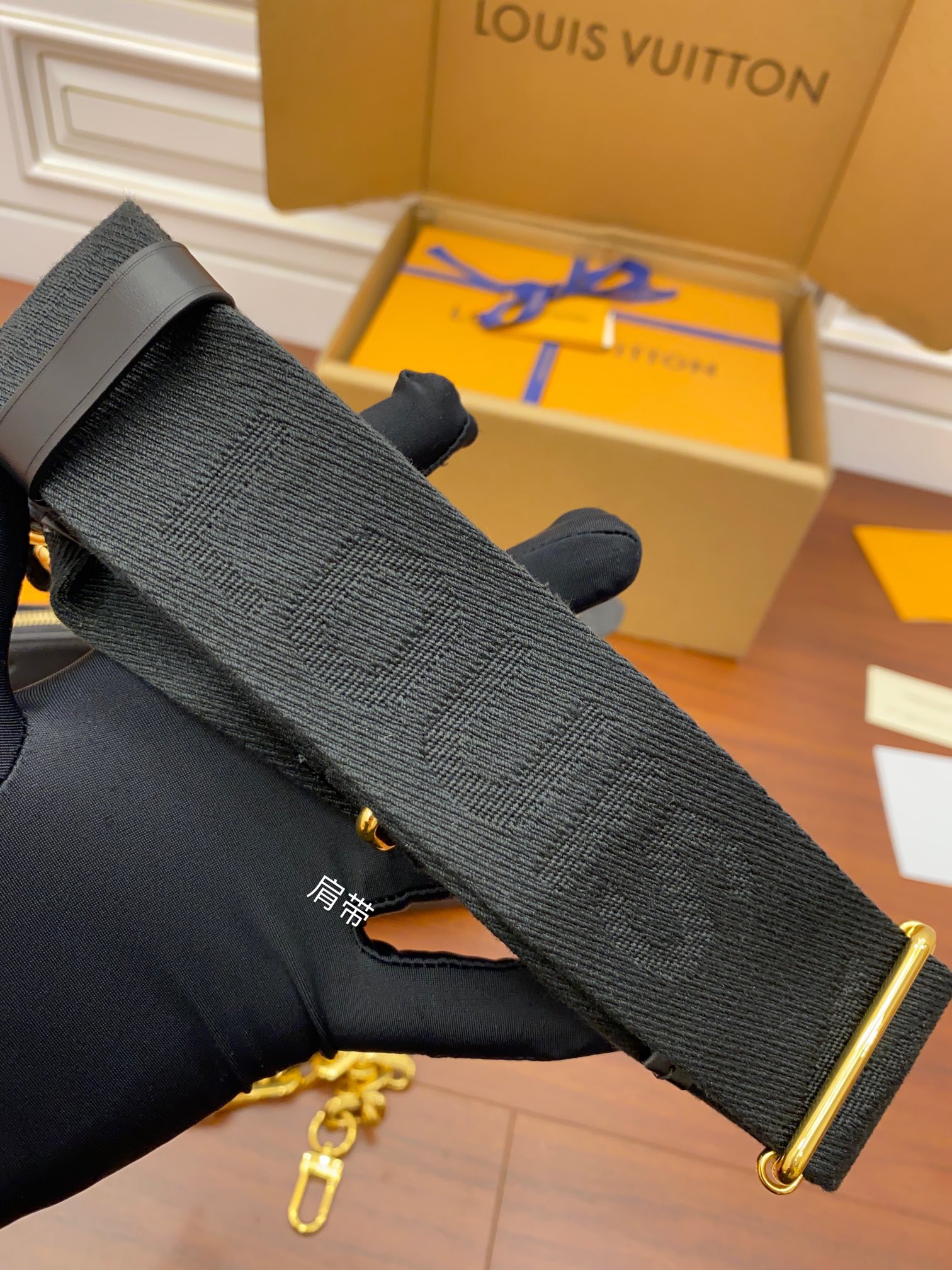 Louis Vuitton LV原單包 Coussin PM Handbags M57790¥2,880.00-頂級1:1精品高仿包包香港台灣批發價格推薦微信哪裡買