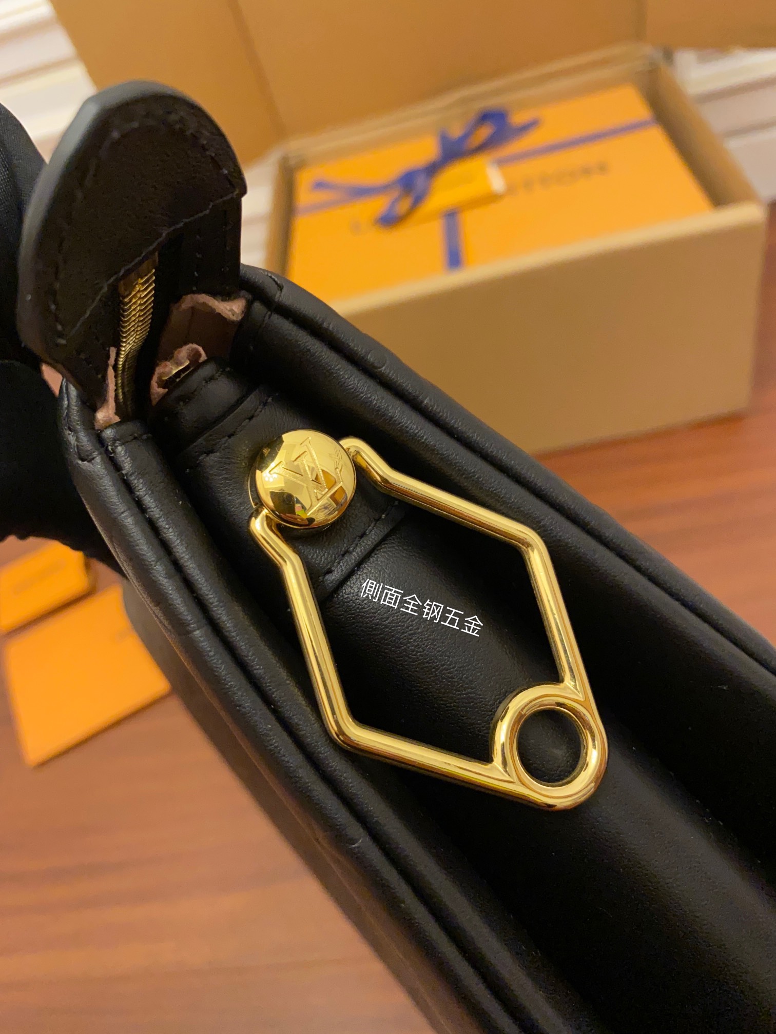 Louis Vuitton LV原單包 Coussin PM Handbags M57790¥2,880.00-頂級1:1精品高仿包包香港台灣批發價格推薦微信哪裡買