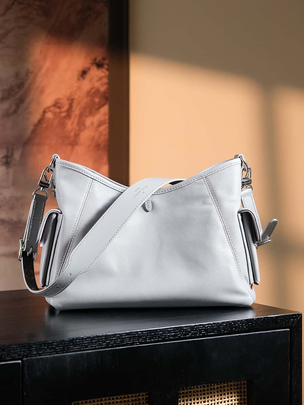 LV頂級原單包 M12579 CarryAll Cargo PM¥2,880.00-頂級1:1精品高仿包包香港台灣批發價格推薦微信哪裡買