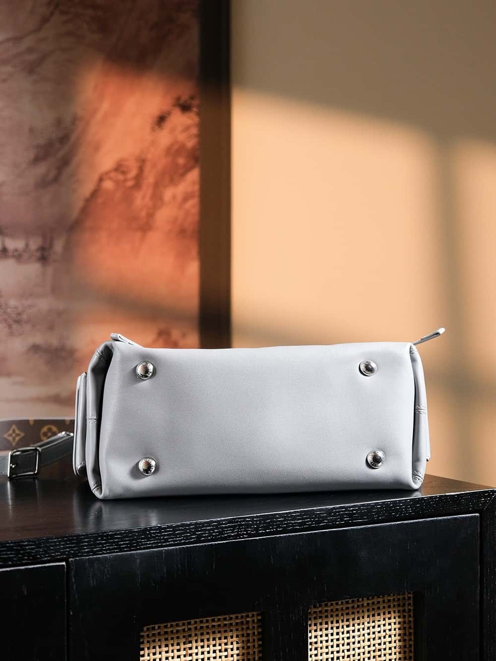 LV頂級原單包 M12579 CarryAll Cargo PM¥2,880.00-頂級1:1精品高仿包包香港台灣批發價格推薦微信哪裡買