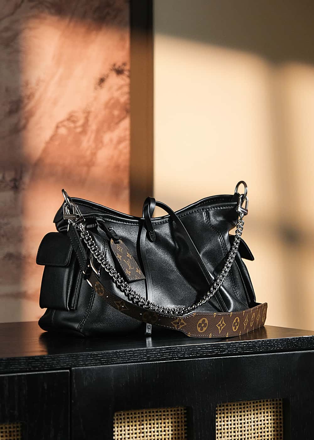 LV正品級一比一高仿包 M24861 CarryAll Cargo PM¥2980.00-頂級1:1精品高仿包包香港台灣批發價格推薦微信哪裡買