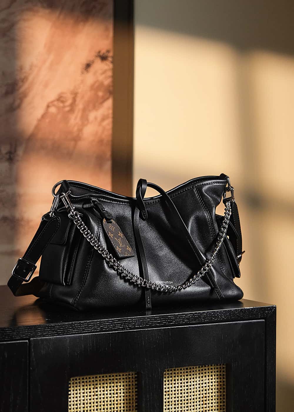 LV正品級一比一高仿包 M24861 CarryAll Cargo PM¥2980.00-頂級1:1精品高仿包包香港台灣批發價格推薦微信哪裡買