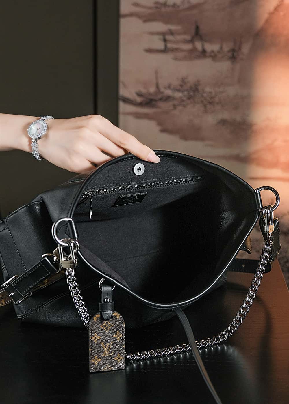 LV正品級一比一高仿包 M24861 CarryAll Cargo PM¥2980.00-頂級1:1精品高仿包包香港台灣批發價格推薦微信哪裡買