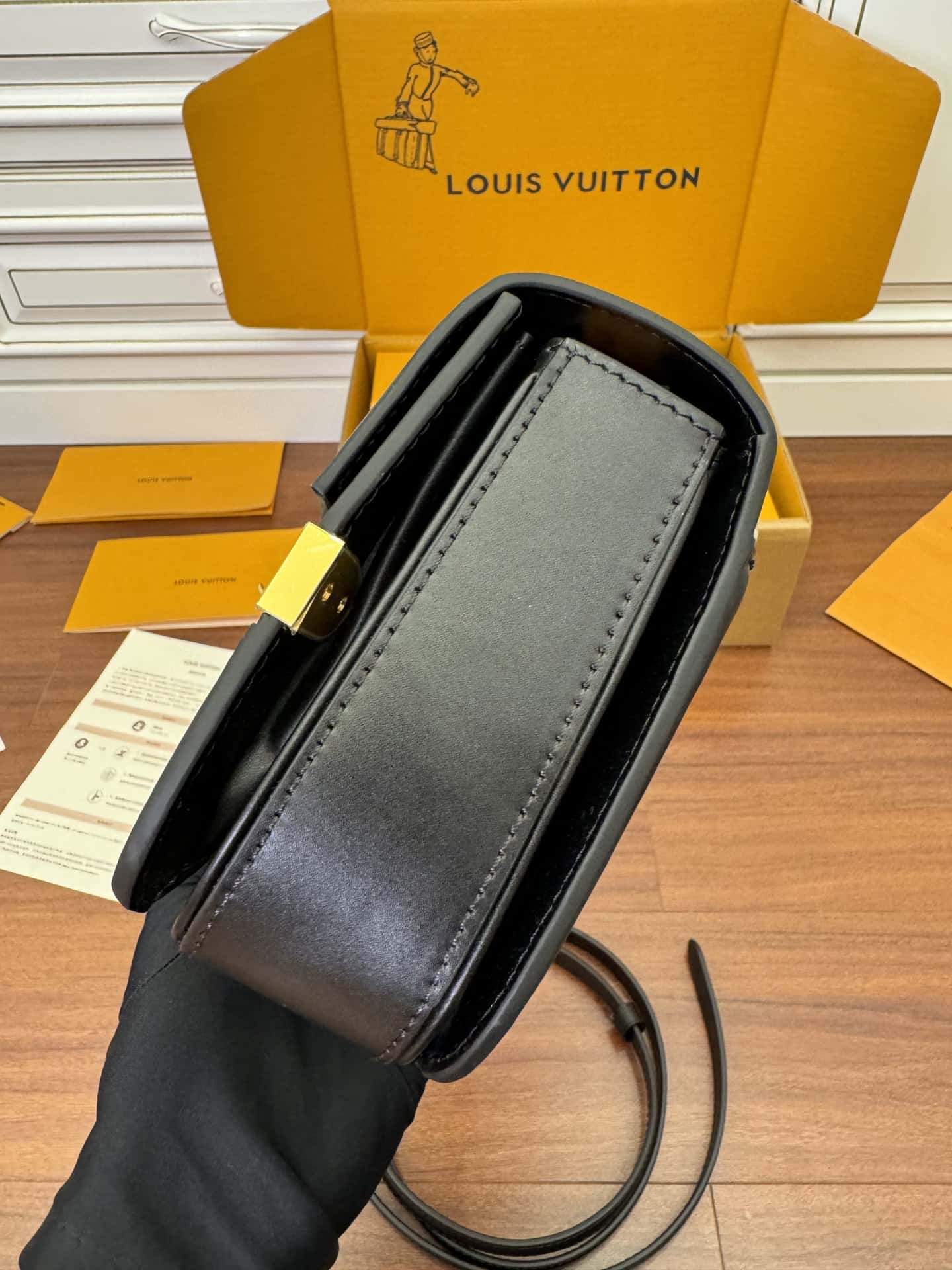 Louis Vuitton M23655 Orsay MM LV高仿包¥2,680.00-頂級1:1精品高仿包包香港台灣批發價格推薦微信哪裡買