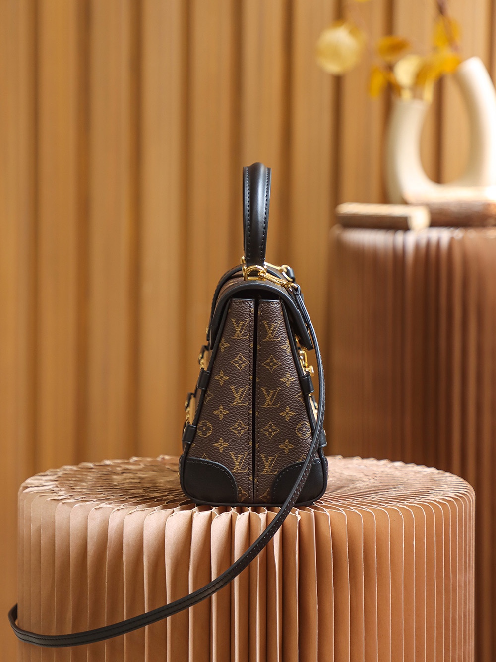 LV M45908 Trianon PM 正品級原單高仿手提包¥2,880.00-頂級1:1精品高仿包包香港台灣批發價格推薦微信哪裡買