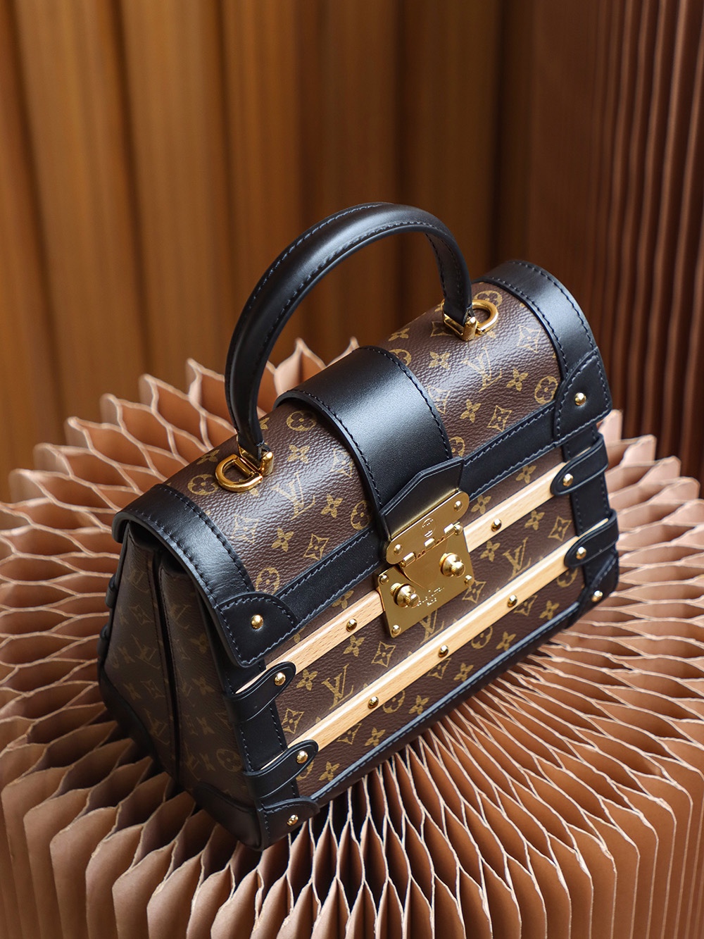 LV M45908 Trianon PM 正品級原單高仿手提包¥2,880.00-頂級1:1精品高仿包包香港台灣批發價格推薦微信哪裡買