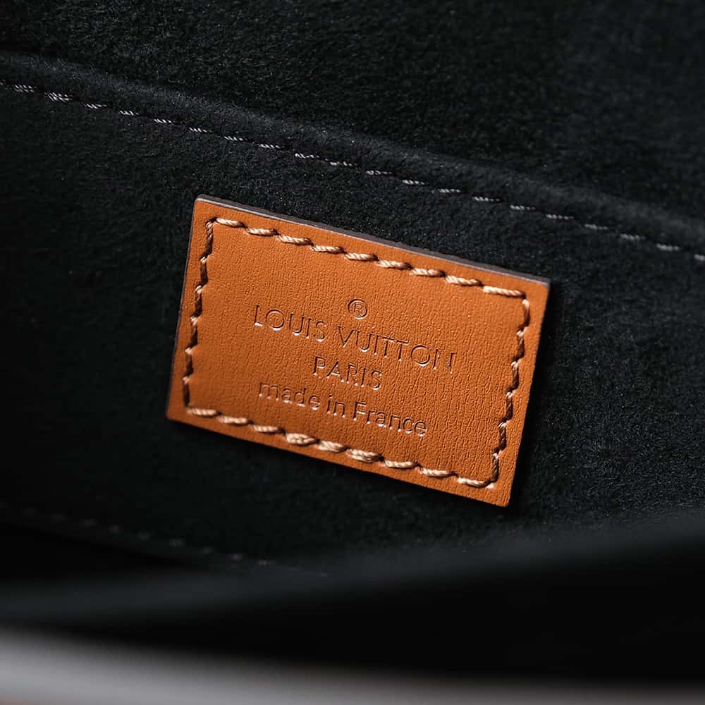 LV M46757 DAUPHINE EAST WEST高仿 手袋最美郵差包¥2,680.00-頂級1:1精品高仿包包香港台灣批發價格推薦微信哪裡買