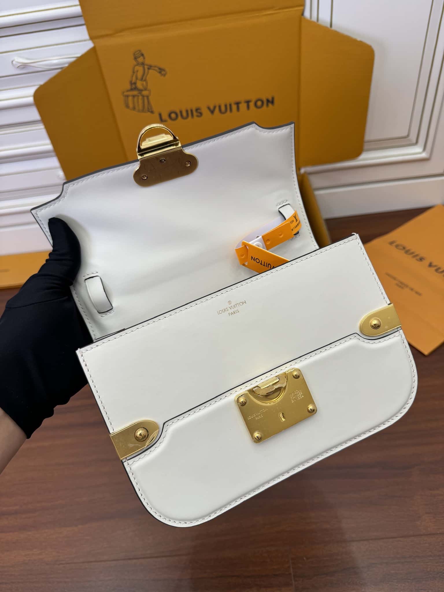 LV高仿 M23654 Orsay MM專櫃同步電子芯片內碼¥2,480.00-頂級1:1精品高仿包包香港台灣批發價格推薦微信哪裡買