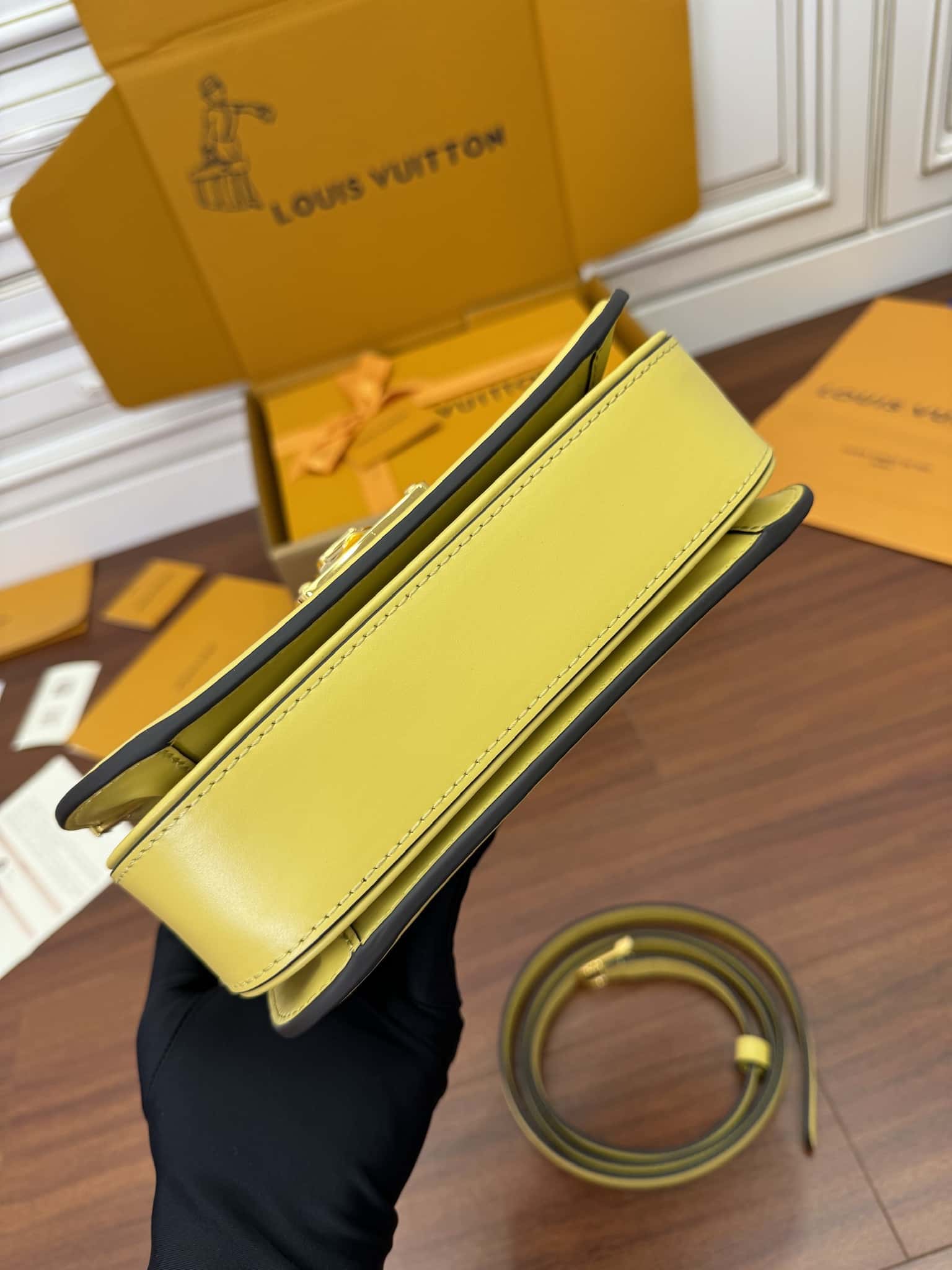 LV正品代工廠意大利A級出品代購級高仿包 M23646 Orsay MM¥2,880.00-頂級1:1精品高仿包包香港台灣批發價格推薦微信哪裡買