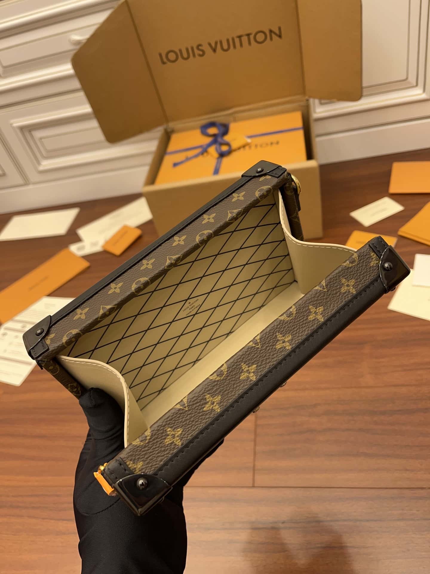 LV高仿包 M44199 Petite Malle 盒子包禮品袋A級出品¥2,480.00-頂級1:1精品高仿包包香港台灣批發價格推薦微信哪裡買