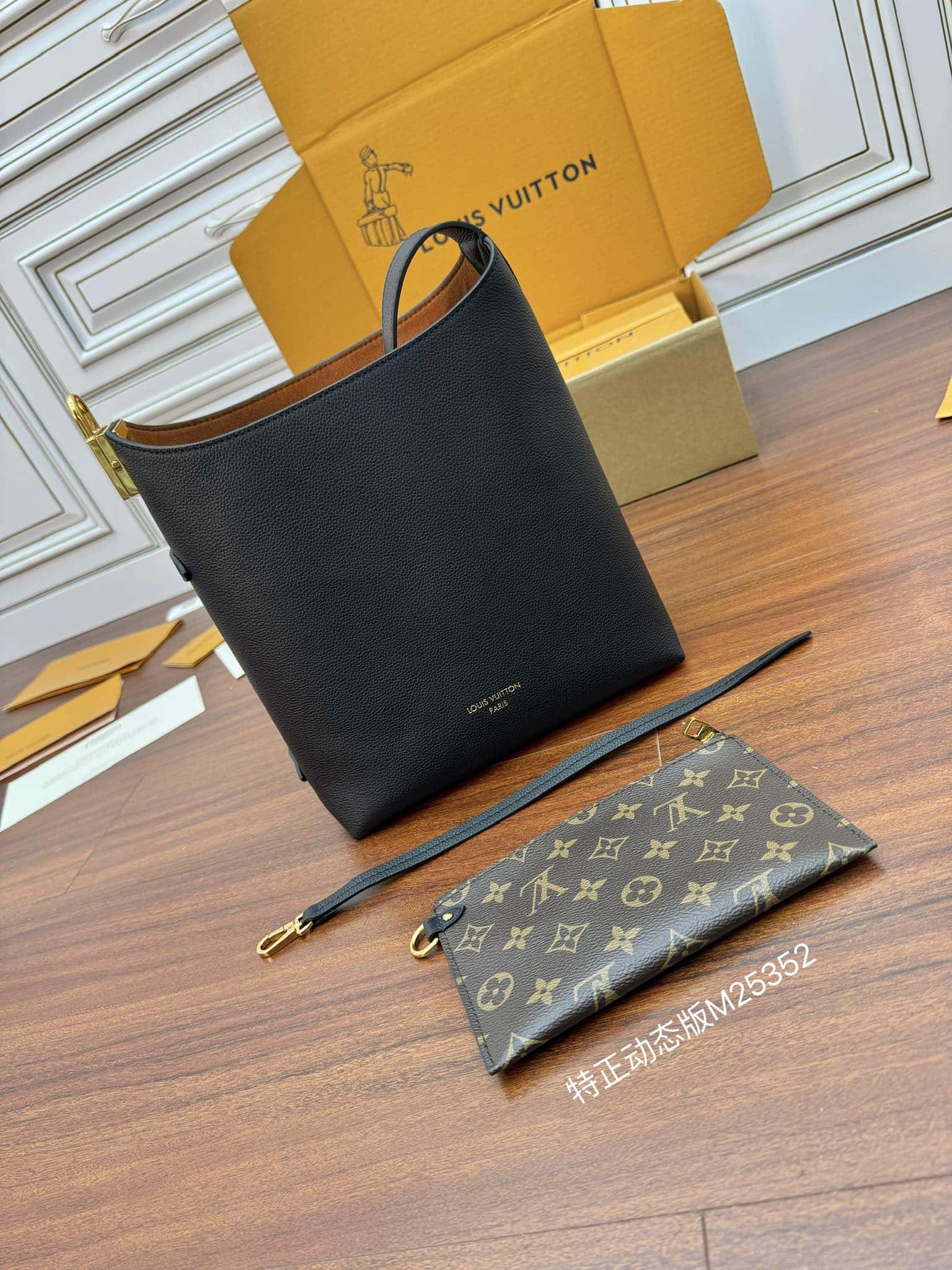 LV高仿包 M25352 Low Key Hobo PM黑色 A級出品配圖上的全套包裝¥2,880.00-頂級1:1精品高仿包包香港台灣批發價格推薦微信哪裡買