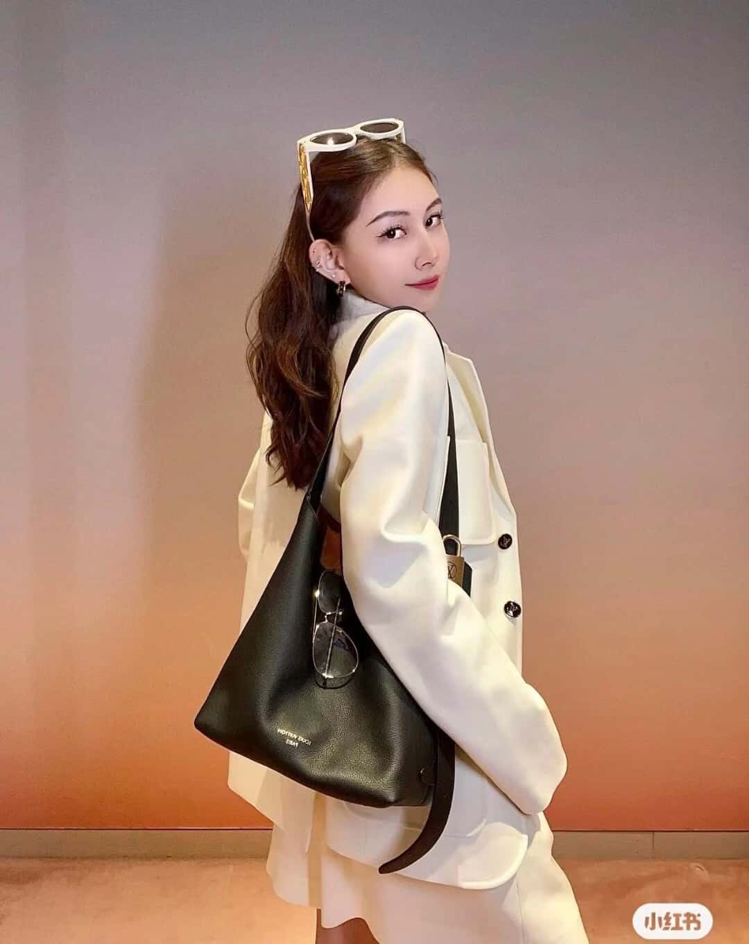 LV高仿包 M25352 Low Key Hobo PM黑色 A級出品配圖上的全套包裝¥2,880.00-頂級1:1精品高仿包包香港台灣批發價格推薦微信哪裡買