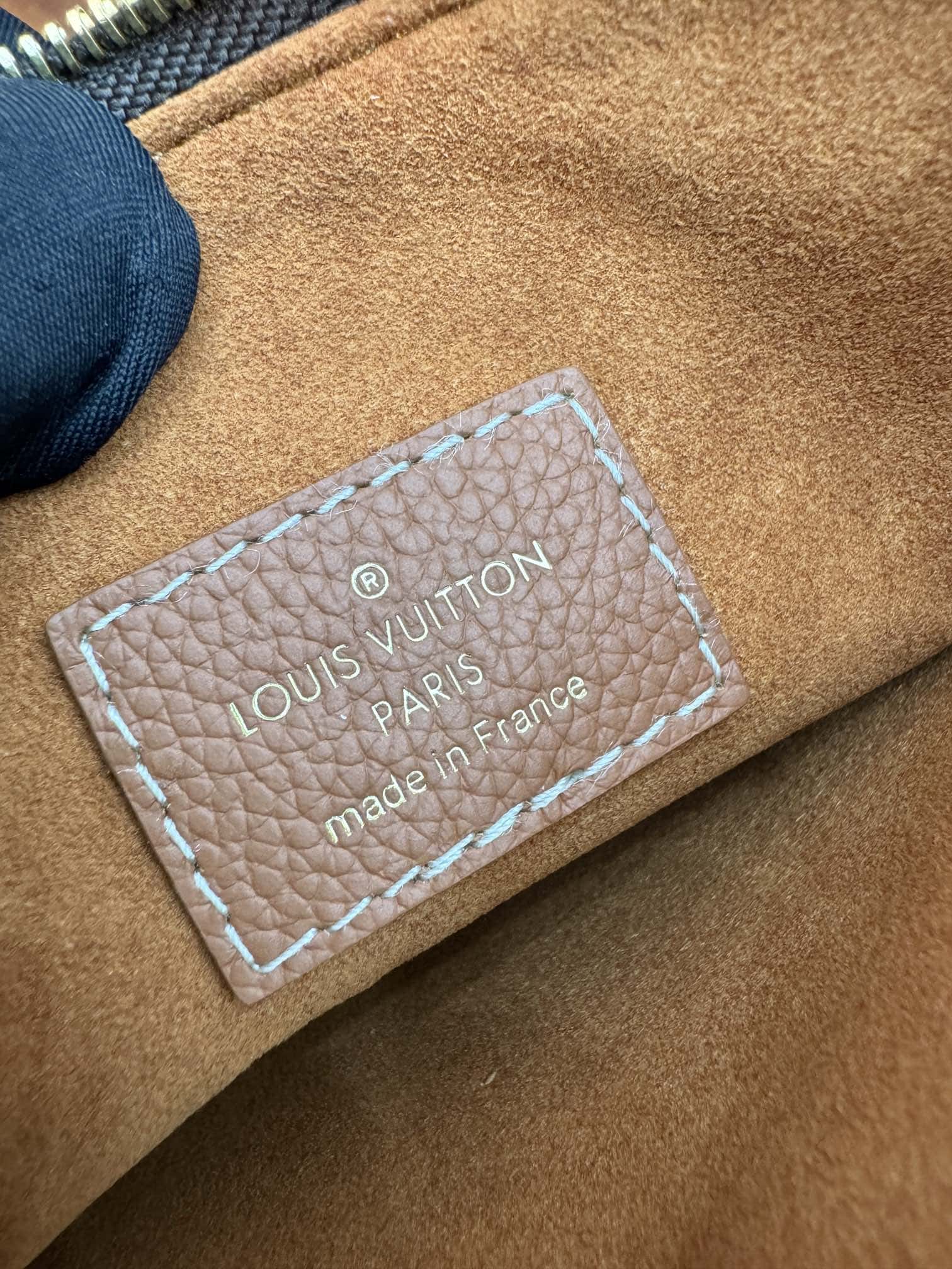 LV高仿包 M25354 Low Key Hobo PM動態電子芯片正品代工廠意大利A級皮料¥2,880.00-頂級1:1精品高仿包包香港台灣批發價格推薦微信哪裡買