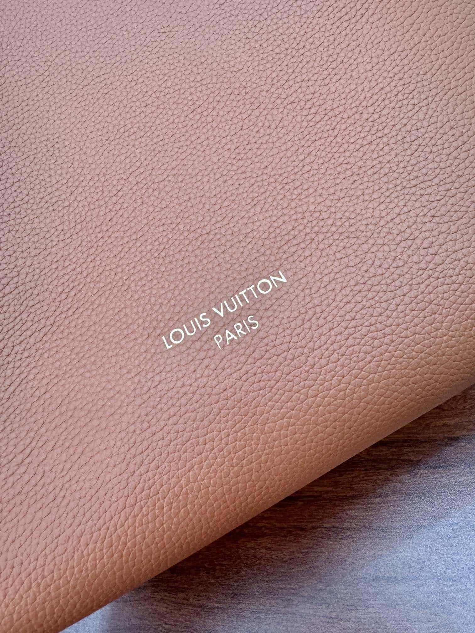 LV高仿包 M25354 Low Key Hobo PM動態電子芯片正品代工廠意大利A級皮料¥2,880.00-頂級1:1精品高仿包包香港台灣批發價格推薦微信哪裡買