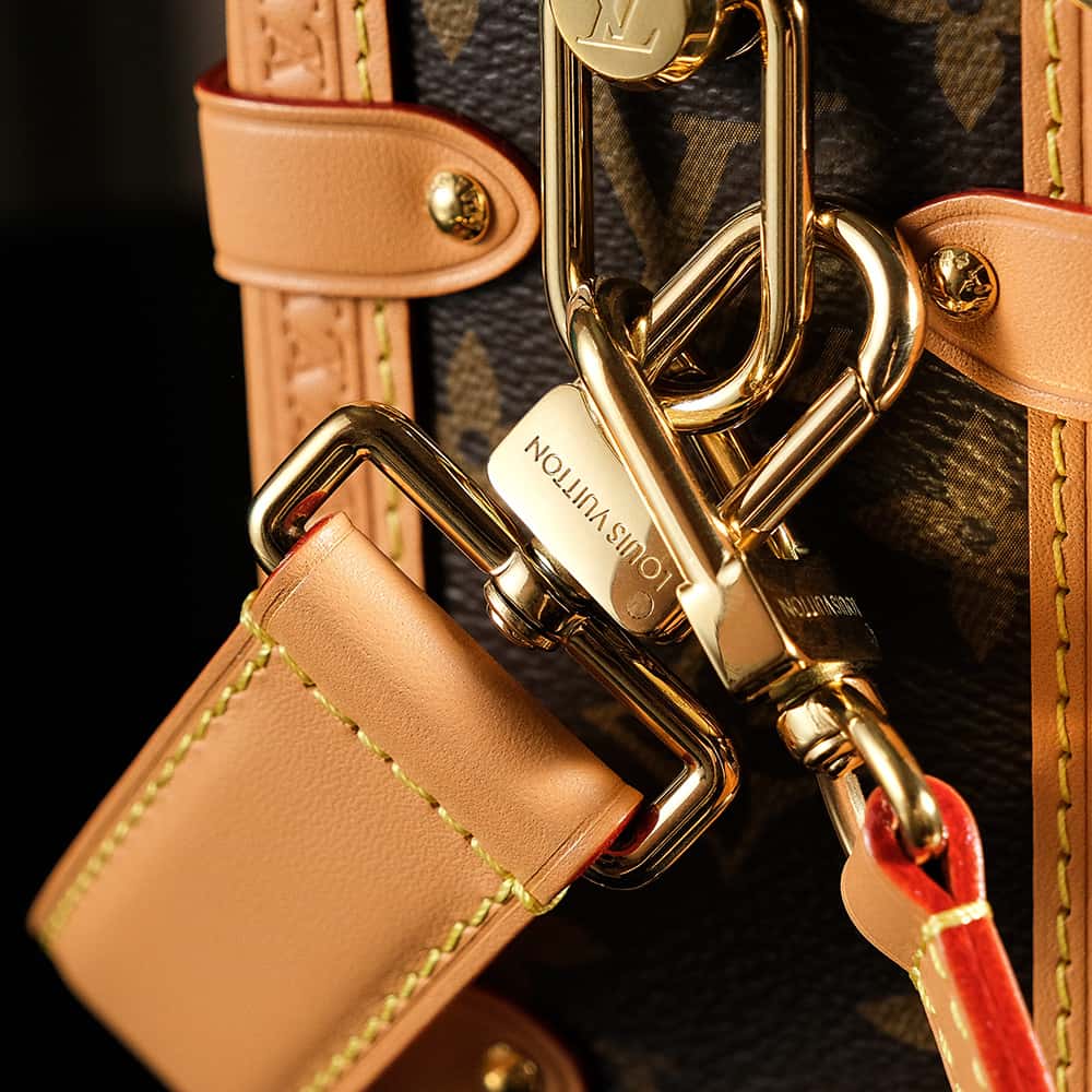 LV高仿包 𝑺𝑰𝑫𝑬 𝑻𝑹𝑼𝑵𝑲芯片菱形跳動碼中號繫列#M𝟒𝟔𝟑𝟓𝟖¥2,380.00-頂級1:1精品高仿包包香港台灣批發價格推薦微信哪裡買