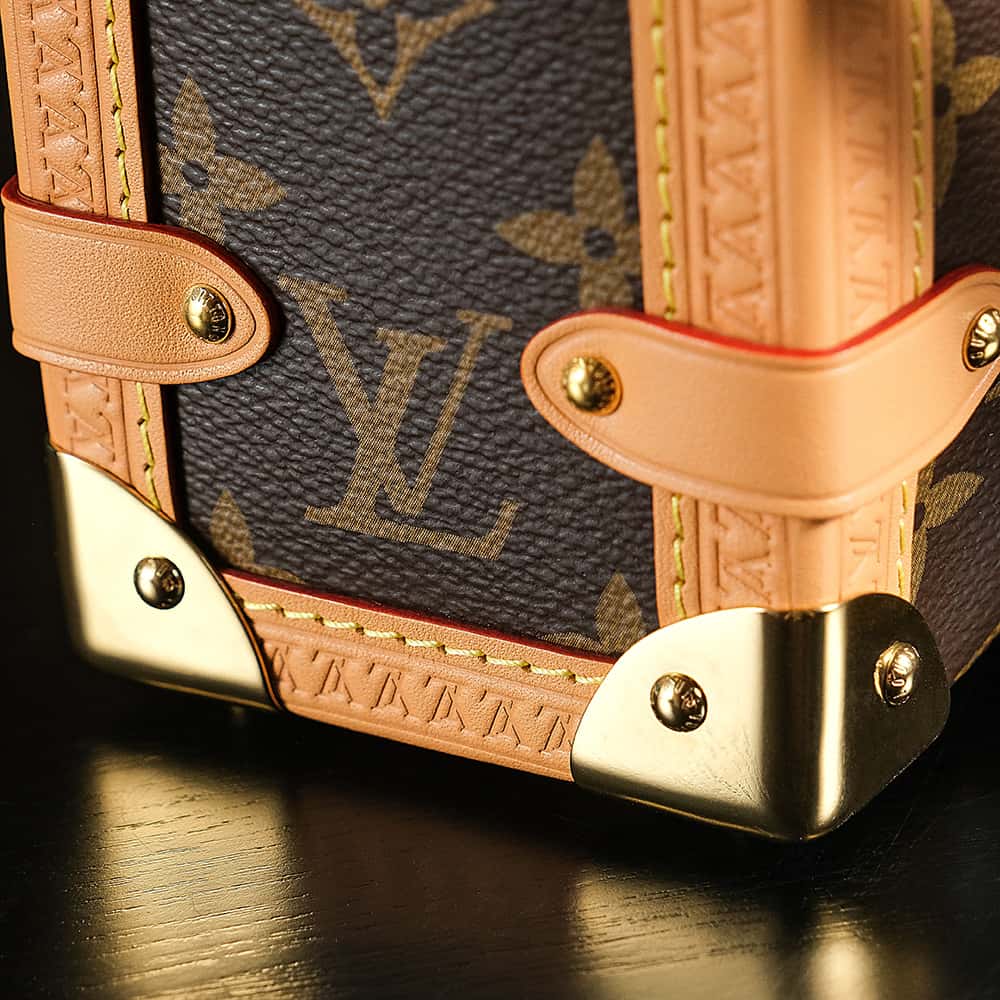 LV高仿包 𝑺𝑰𝑫𝑬 𝑻𝑹𝑼𝑵𝑲芯片菱形跳動碼中號繫列#M𝟒𝟔𝟑𝟓𝟖¥2,380.00-頂級1:1精品高仿包包香港台灣批發價格推薦微信哪裡買