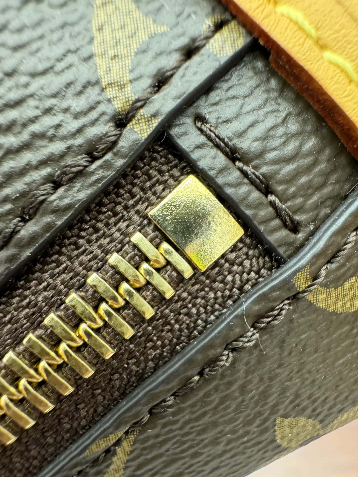 LV高仿包 M46815 Side Trunk PM拍攝圖跟產品一致¥2,480.00-頂級1:1精品高仿包包香港台灣批發價格推薦微信哪裡買