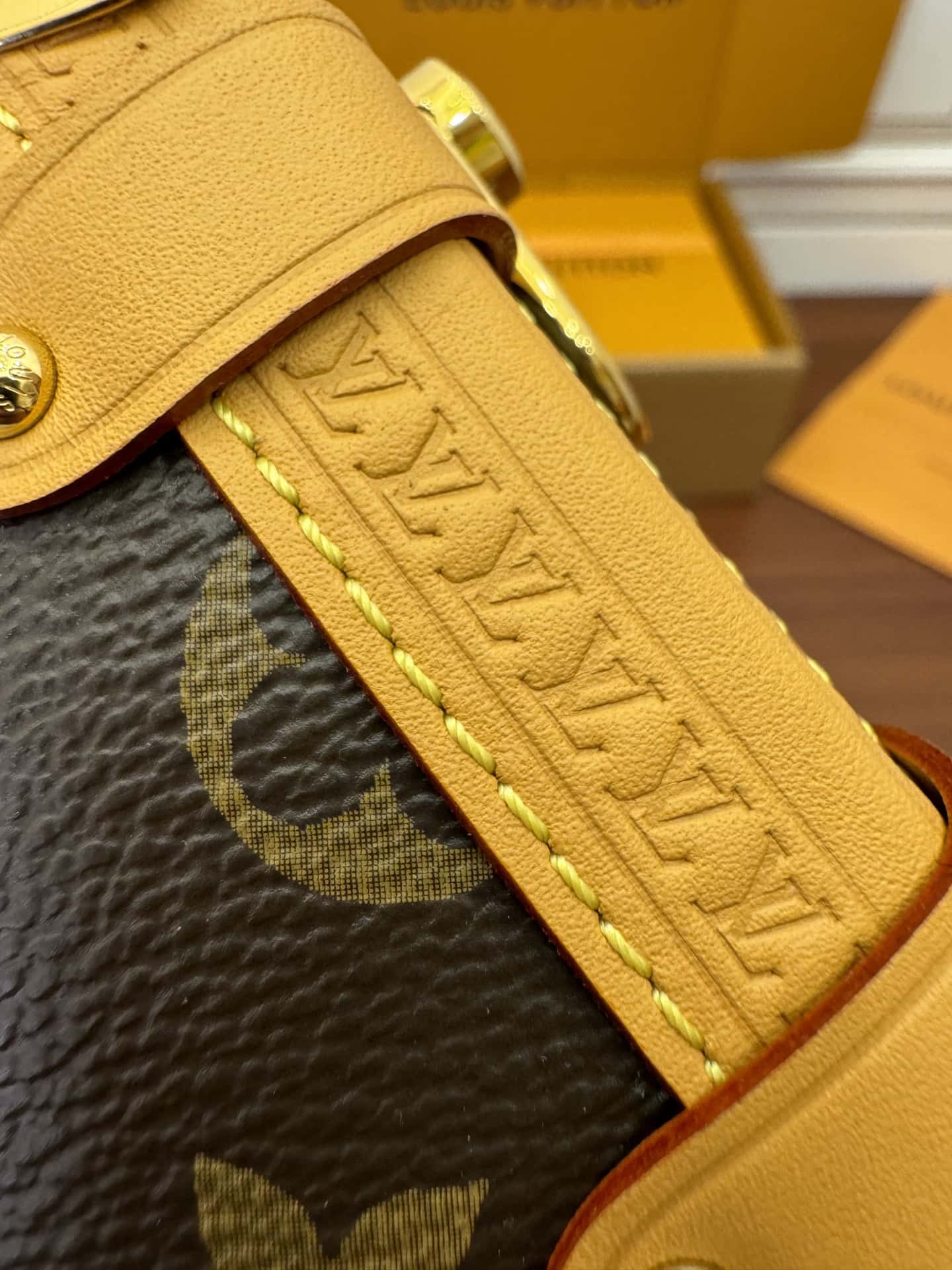 LV高仿包 M46815 Side Trunk PM拍攝圖跟產品一致¥2,480.00-頂級1:1精品高仿包包香港台灣批發價格推薦微信哪裡買