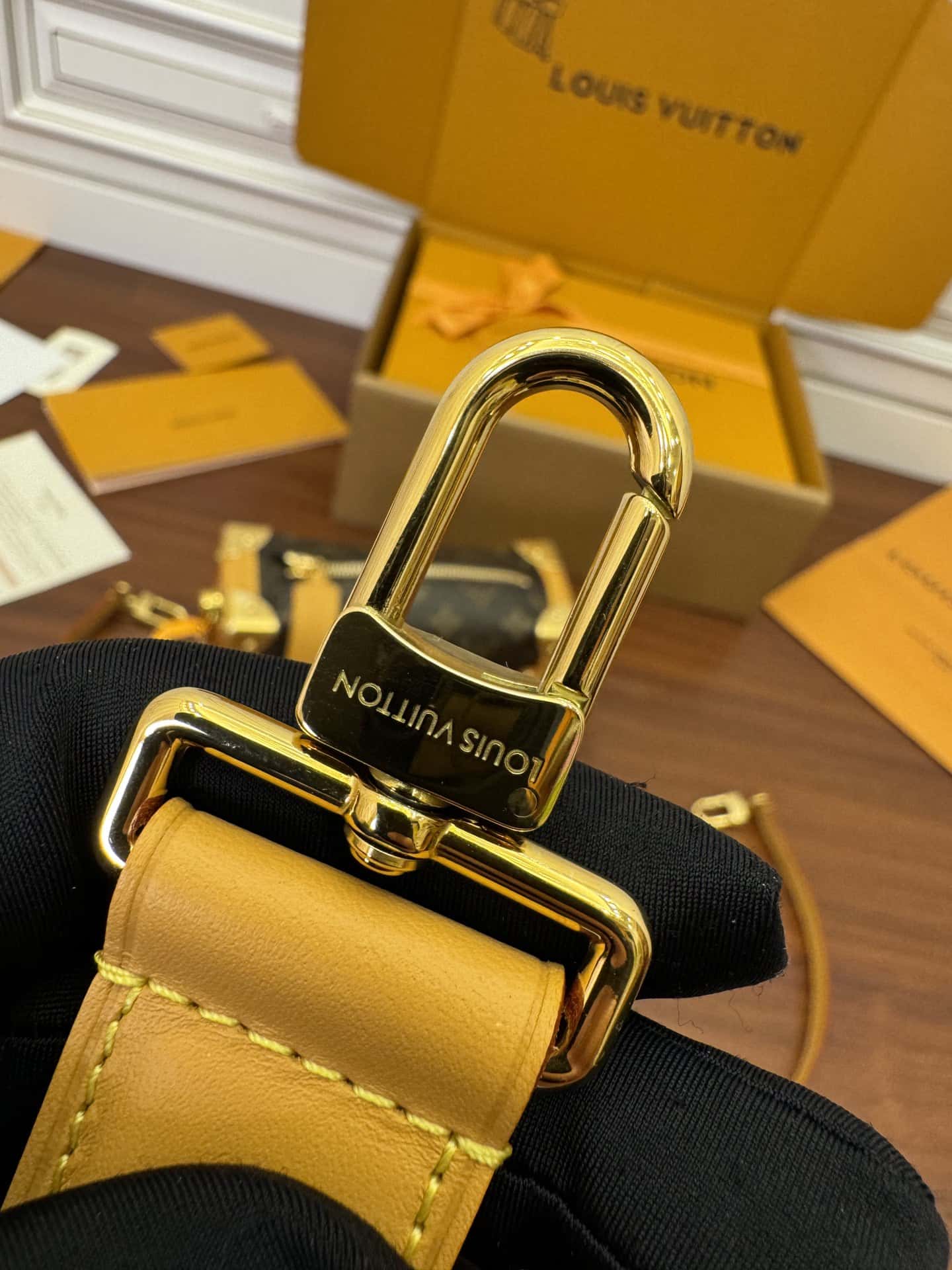 LV高仿包 M46815 Side Trunk PM拍攝圖跟產品一致¥2,480.00-頂級1:1精品高仿包包香港台灣批發價格推薦微信哪裡買