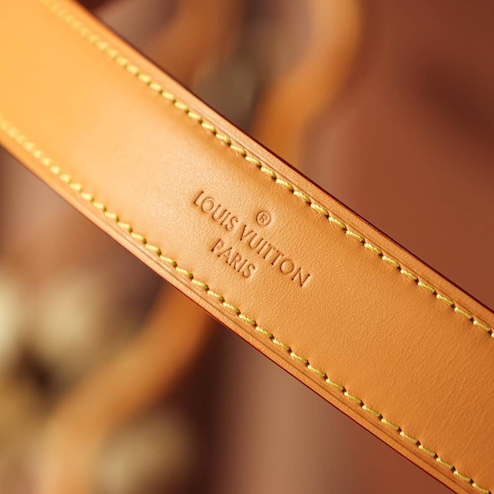 LV高仿包 M46358 Side Trunk可拆卸的手提與肩帶¥2,380.00-頂級1:1精品高仿包包香港台灣批發價格推薦微信哪裡買