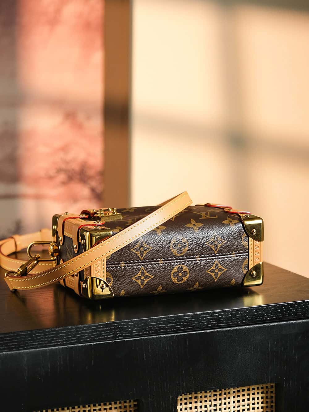 LV一比一高仿包 𝑺𝑰𝑫𝑬 𝑻𝑹𝑼𝑵𝑲小號# M46815¥2,480.00-頂級1:1精品高仿包包香港台灣批發價格推薦微信哪裡買