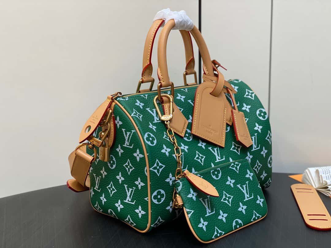LV【原單精品】M24423綠色 全皮枕頭包speedy繫列 SPEEDY P9 BANDOULIÈRE25 原單手袋¥2,480.00-頂級1:1精品高仿包包香港台灣批發價格推薦微信哪裡買