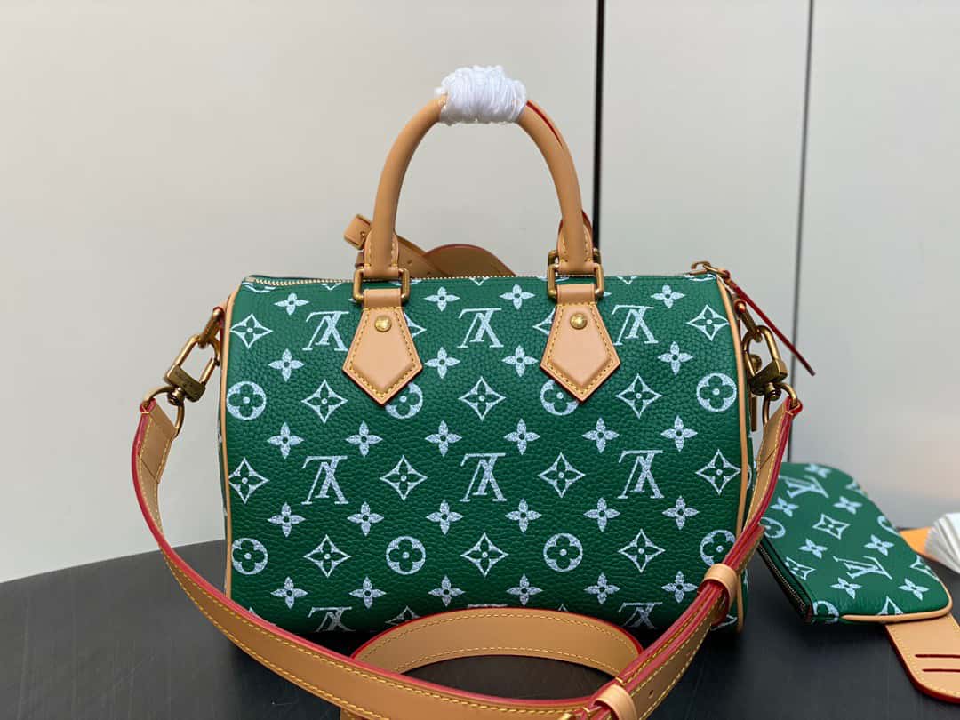 LV【原單精品】M24423綠色 全皮枕頭包speedy繫列 SPEEDY P9 BANDOULIÈRE25 原單手袋¥2,480.00-頂級1:1精品高仿包包香港台灣批發價格推薦微信哪裡買